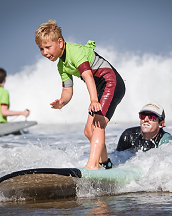 Cours de surf de l'école française de surf sharkpool à Labenne